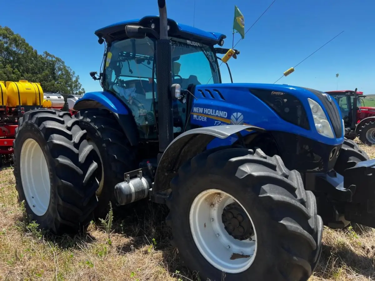 LOTE 160 - Trator T7 245 NEW HOLLAND 2021 - HCCZ3745AMCF20210