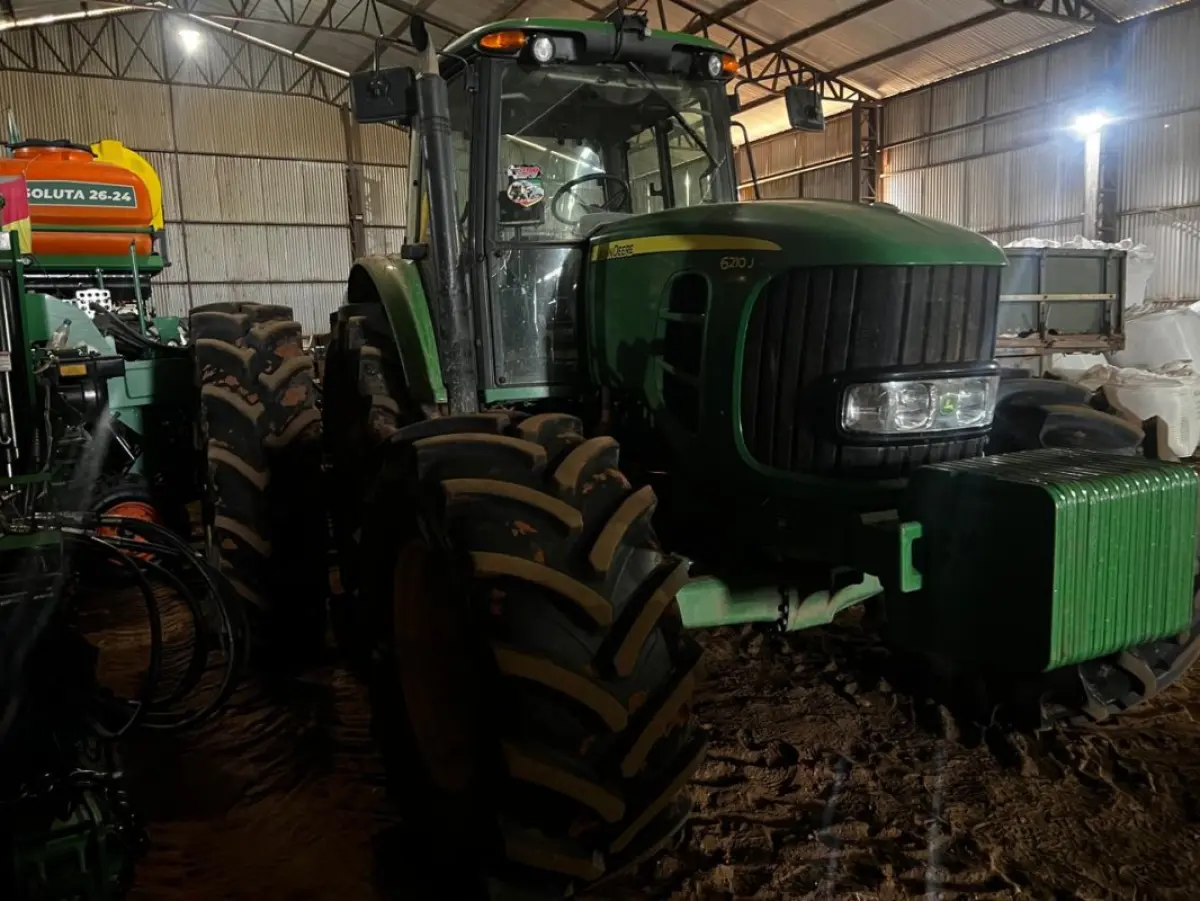 LOTE 157 - Trator 6210 JOHN DEERE 2022 - 1BM6210JEND670042
