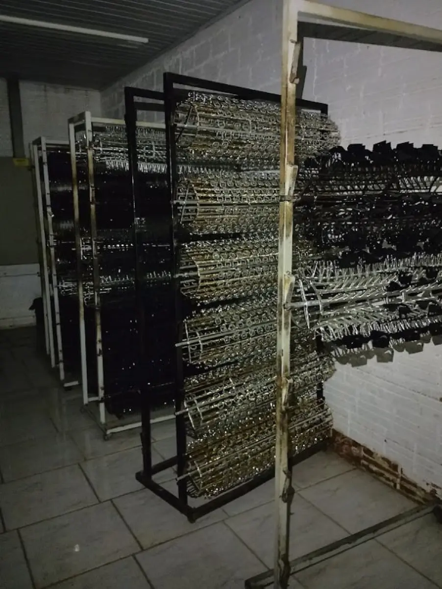 LOTE 169 - lote com cabine pinutra, estufa, Chiller, etc