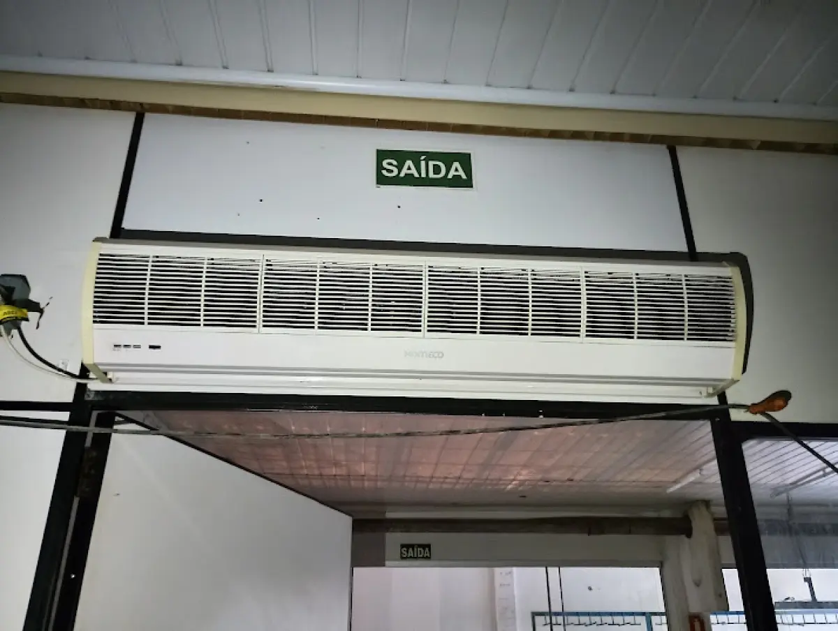 LOTE 169 - lote com cabine pinutra, estufa, Chiller, etc
