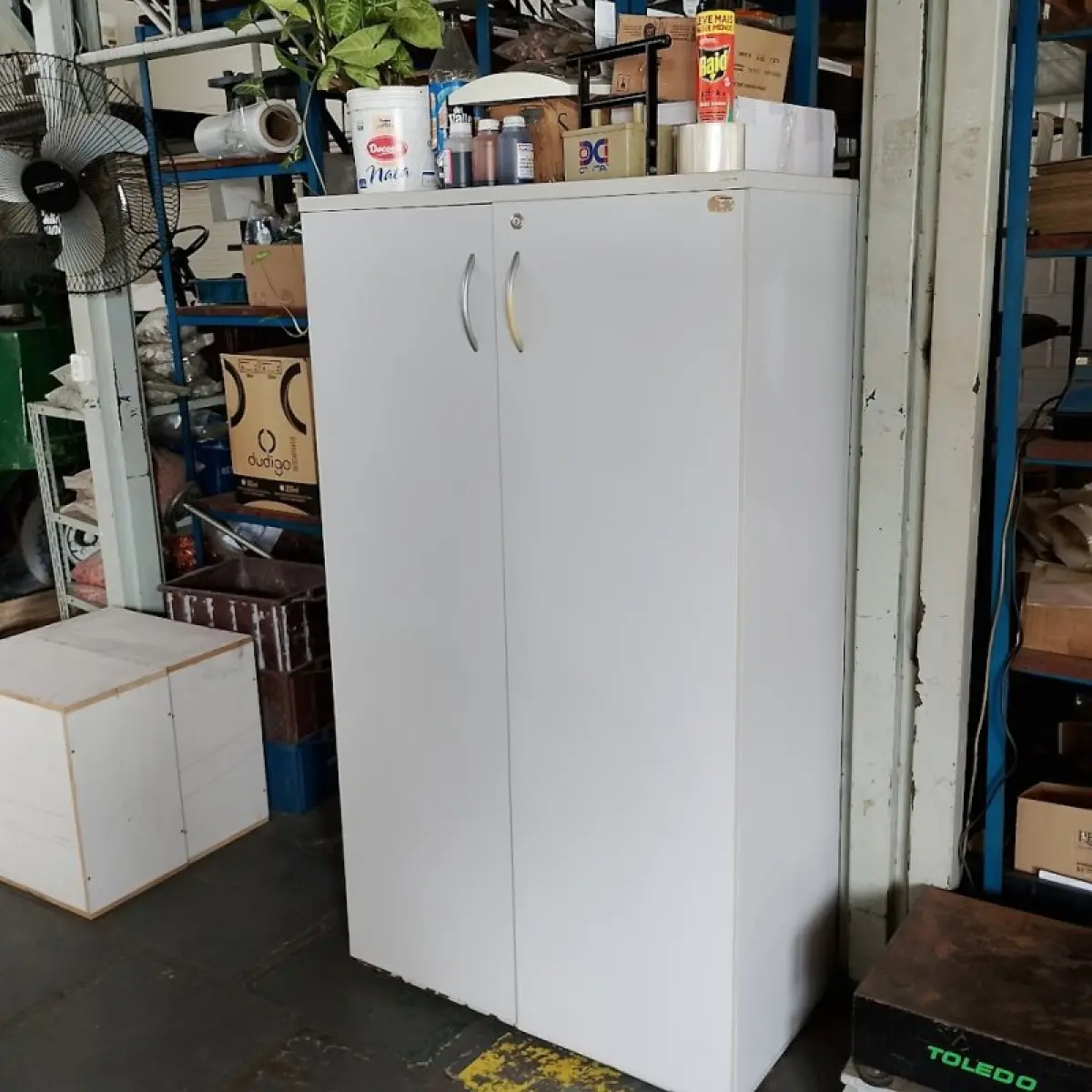 LOTE 014 - Térreo - Móveis E Equipamentos De Escritório Fábrica