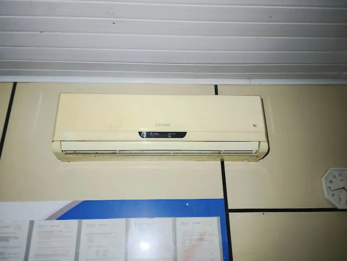 LOTE 169 - lote com cabine pinutra, estufa, Chiller, etc