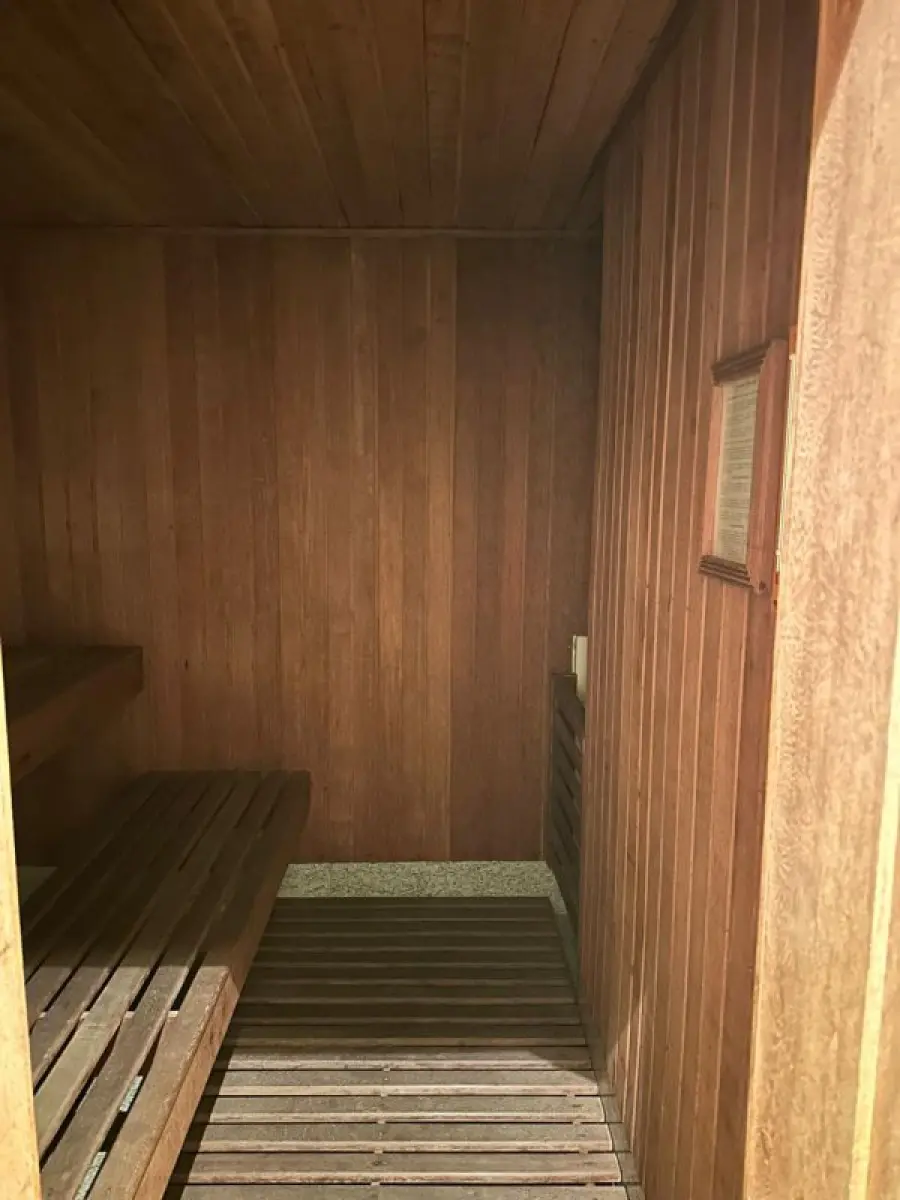 LOTE 001 - EXCELENTE APARTAMENTO NO MORUMBI EM SÃO PAULO COM 864 M2 PRIVATIVOS E 6 GARAGENS