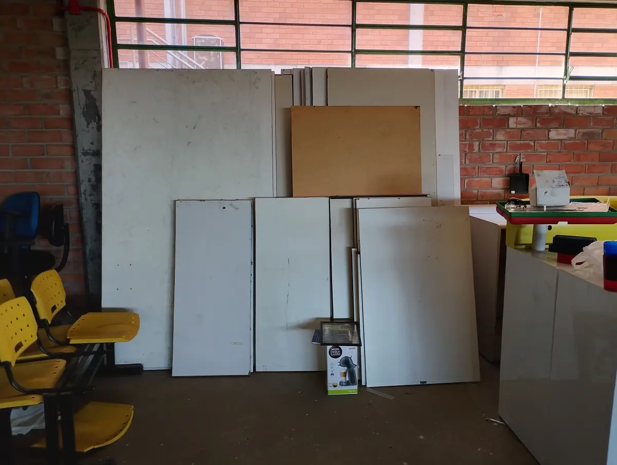 LOTE 011 - Lote englobado das lojas da Ramiro Barcelos e Av Nazário