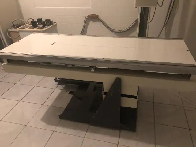 LEILAO DE EQUIPAMENTOS  - UNO MILLE - APARELHO DE RAIO X