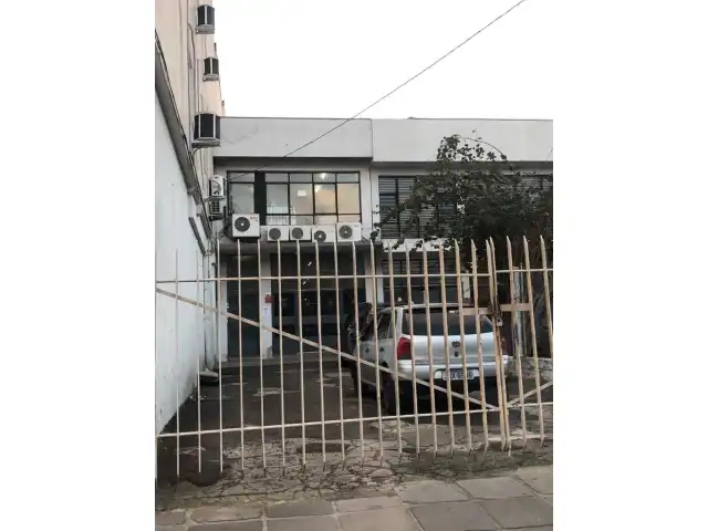 LEILÃO DE PRÉDIO COM LOJA E DOIS ESCRITÓRIOS COM 345M² NA AV SERTÓRIO/POA