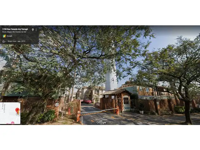 LEILÃO DE CASA EM CONDOMÍNIO NA R. TENENTE ARY TARRAGÔ, POA