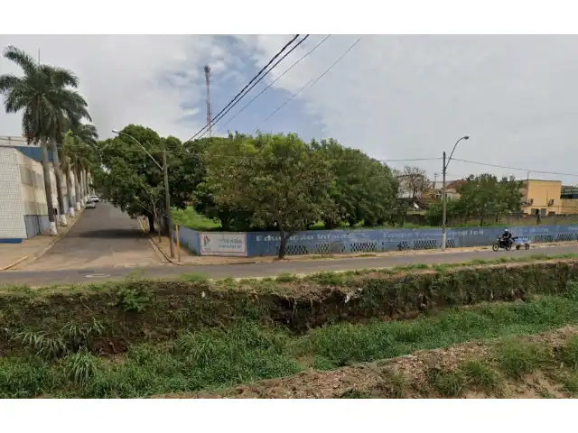 GRANDE LEILÃO TERRENO DE ESQUINA  3.069 M2 NO CENTRO DE LINS SP