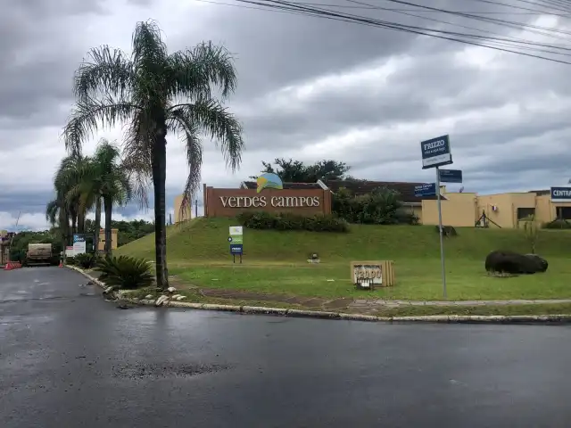 LEILÃO DE 2 SOBRADOS NOVOS NO LOT. VERDES CAMPOS – BAIRRO PLANEJADO NOS ALTOS DA AV. PROTÁSIO ALVES