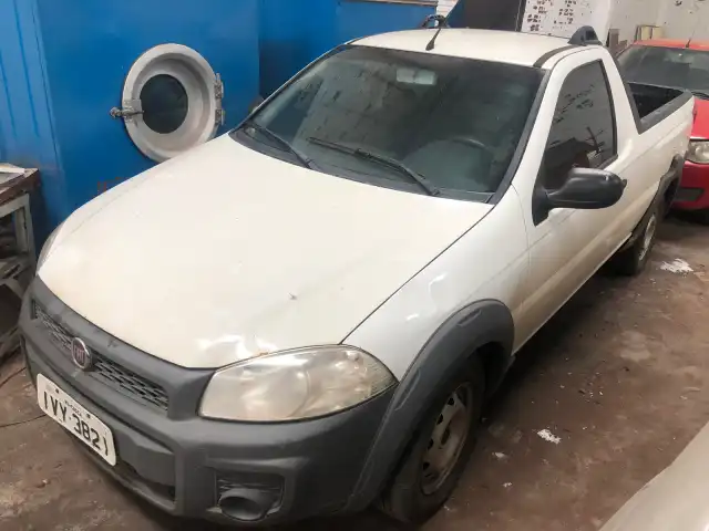 LEILÃO DE FIAT STRADA WORKING 14/15