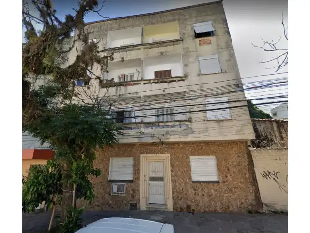 LEILÃO DE IMÓVEL NA AV. BERLIM, POA