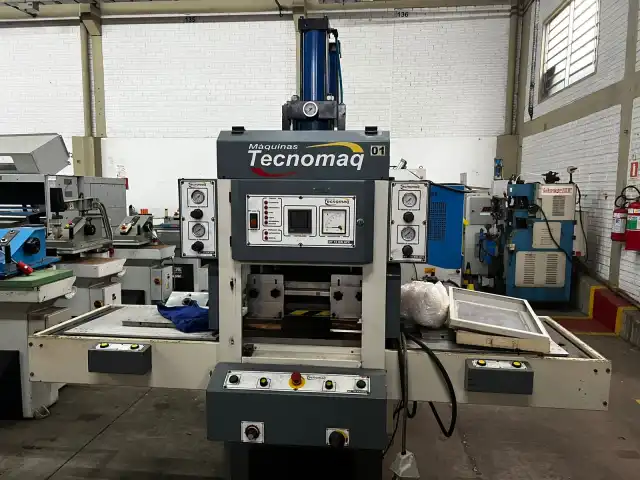 LEILÃO DE MAQUINAS DE SAPATO