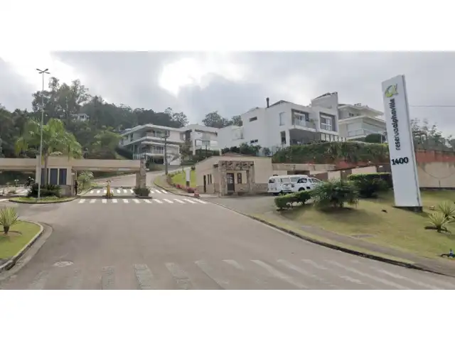 LEILÃO DE IMÓVEL NO CONDOMÍNIO ALPHAVILLE, POA