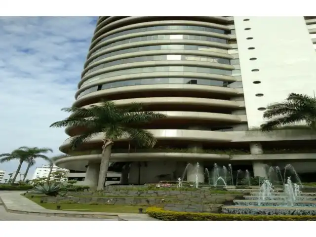 Leilão de ótimo apartamento e vagas de garagem em São Paulo