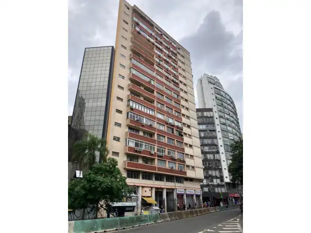 LEILÃO DE IMÓVEIS NA RUA PROF. ANNES DIAS,  B. CENTRO