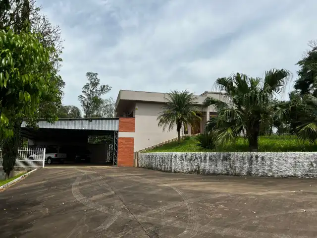 LEILÃO IMÓVEL EM TEUTÔNIA/RS COM ÁREA DE 8.500M², APARTAMENTO EM CAPÃO DA CANOA/RS, VEÍCULOS E BENS MÓVEIS DIVERSOS