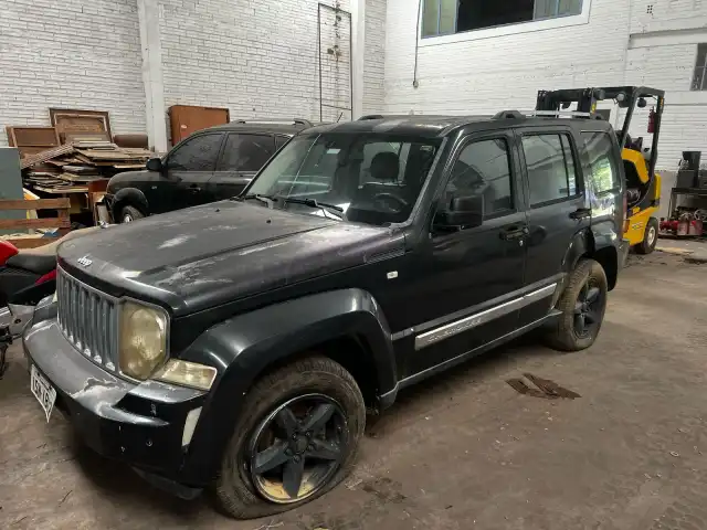 LEILÃO DE VEÍCULO  JEEP CHEROKEE LIMITED 3.7