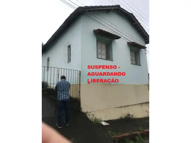 LEILÃO CASA NO CENTRO DE NOVA VENECIA - ES - TERRENO COM 200M2