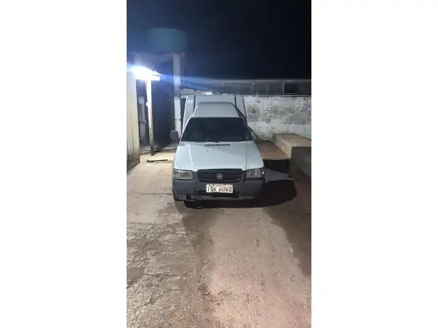 LEILÃO DE FIORINO 2011 - MÁQUINAS PARA INDÚSTRIA QUÍMICA – FORNO EMPACOTADOR – ENVASADORA 8 BICOS – ENCHEDORA ROSQUEADORA – ETC