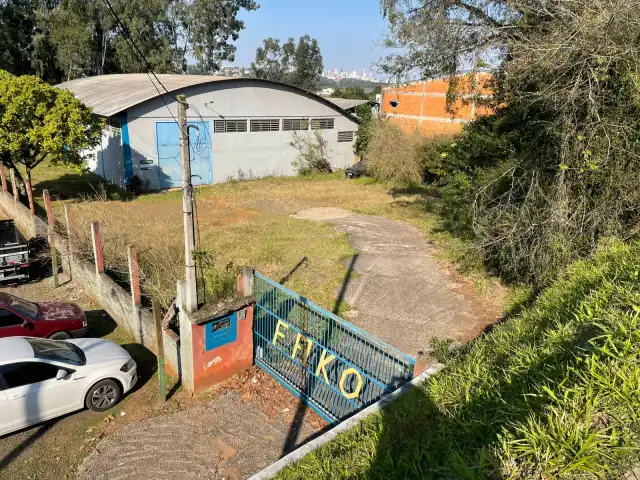 Leilão de pavilhão em Estancia velha