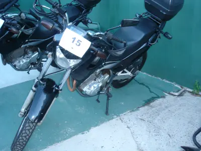 LOTE 015 - HONDA - FALCON 400