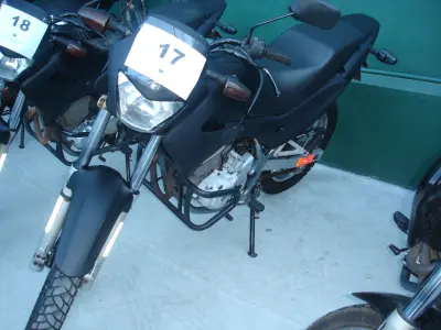 LOTE 017 - HONDA - FALCON 400