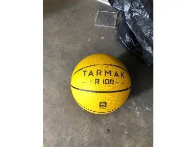 LOTE 098 - bola de basquete