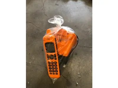 LOTE 034 - telefone motorola a prova da agua