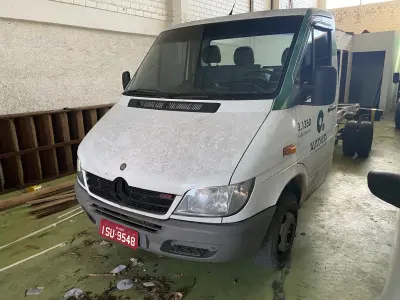 LOTE 01 - LOTE ENGLOBADO DE TODOS ITENS DO LEILÃO (OBS ESTE LOTE POSSUI PREFERENCIA SOBRE OS LOTES INDIVIDUAI) PRÉDIO COMERCIAL 506M2 EM IVOTI FORD CARGO 1519/2013 - SPRINTER 2012 - TRANSIT 2011 – IVECO 2009 – VW UP 2015 –  3 CELTAS 2015 – MÓVEIS  ETC.