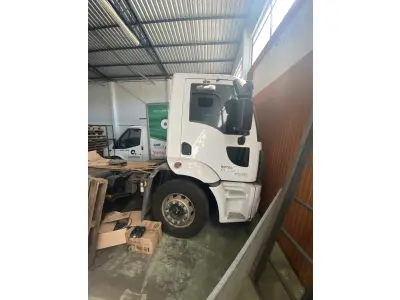LOTE 01 - LOTE ENGLOBADO DE TODOS ITENS DO LEILÃO (OBS ESTE LOTE POSSUI PREFERENCIA SOBRE OS LOTES INDIVIDUAI) PRÉDIO COMERCIAL 506M2 EM IVOTI FORD CARGO 1519/2013 - SPRINTER 2012 - TRANSIT 2011 – IVECO 2009 – VW UP 2015 –  3 CELTAS 2015 – MÓVEIS  ETC.