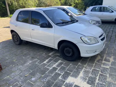 LOTE 01 - LOTE ENGLOBADO DE TODOS ITENS DO LEILÃO (OBS ESTE LOTE POSSUI PREFERENCIA SOBRE OS LOTES INDIVIDUAI) PRÉDIO COMERCIAL 506M2 EM IVOTI FORD CARGO 1519/2013 - SPRINTER 2012 - TRANSIT 2011 – IVECO 2009 – VW UP 2015 –  3 CELTAS 2015 – MÓVEIS  ETC.