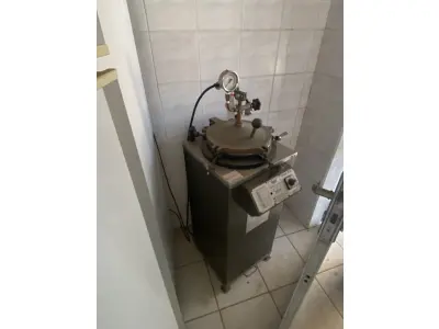 LOTE 015 - Centrifuga de analise