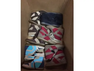 LOTE  - SAPATOS E BOLSAS FEMININOS