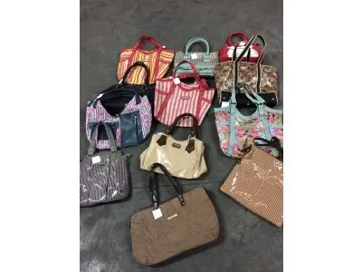 LOTE  - SAPATOS E BOLSAS FEMININOS