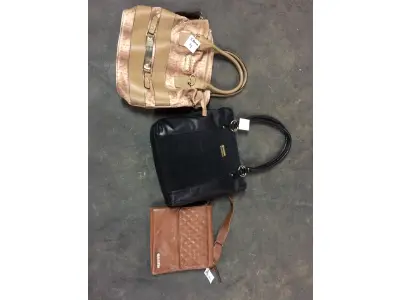 LOTE  - SAPATOS E BOLSAS FEMININOS