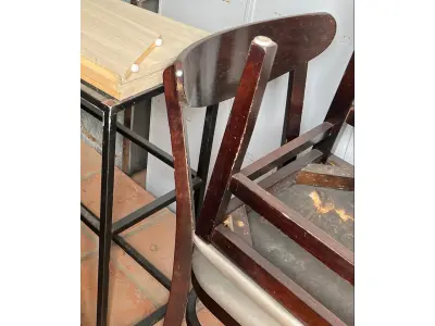 LOTE 001 - LISTAGEM GRANDE DE BENS DE LANCHERIA - PROJETOR, MESAS, CADEIRAS, FRITADEIRAS A GAS E ELETRICAS, FREEZERS, GELADEIRA, TELA, COMPUTADOR, LIXEIRA, FRIGOBAR,  FORNO CONVECTOR, CHAPA BIFETEIRA, AR CONDICIONADO SO FRENTE.