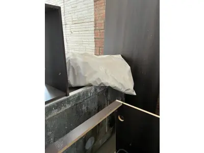 LOTE 001 - LISTAGEM GRANDE DE BENS DE LANCHERIA - PROJETOR, MESAS, CADEIRAS, FRITADEIRAS A GAS E ELETRICAS, FREEZERS, GELADEIRA, TELA, COMPUTADOR, LIXEIRA, FRIGOBAR,  FORNO CONVECTOR, CHAPA BIFETEIRA, AR CONDICIONADO SO FRENTE.