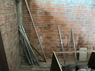 LOTE 001 - LISTAGEM GRANDE DE BENS DE LANCHERIA - PROJETOR, MESAS, CADEIRAS, FRITADEIRAS A GAS E ELETRICAS, FREEZERS, GELADEIRA, TELA, COMPUTADOR, LIXEIRA, FRIGOBAR,  FORNO CONVECTOR, CHAPA BIFETEIRA, AR CONDICIONADO SO FRENTE.