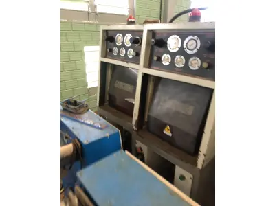 LOTE 359 - 2 prensas boca de sapo