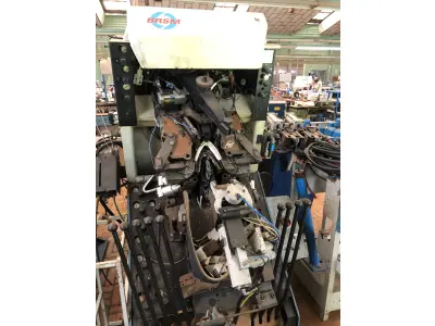 LOTE 412 - Máquina de montar bico