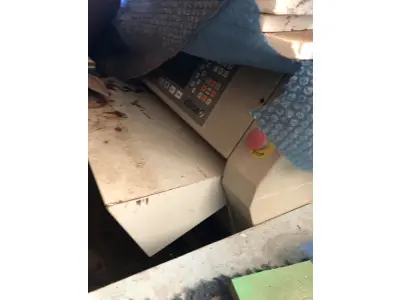 LOTE 002 - LOTE ENGLOBADO DE MAQUINAS E MÓVEIS SOMENTE NO PAVILHÃO DA ESQUINA