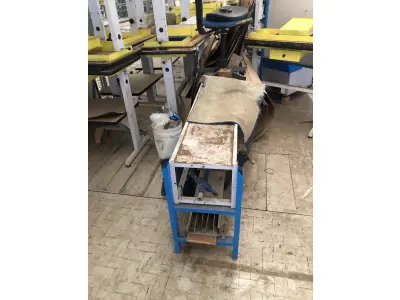 LOTE 002 - LOTE ENGLOBADO DE MAQUINAS E MÓVEIS SOMENTE NO PAVILHÃO DA ESQUINA