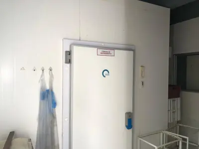 LOTE 246 - CÂMARA FRIA EOS, APROXIMADAMENTE 12m², COM EVAPORADOR MIPAL MI