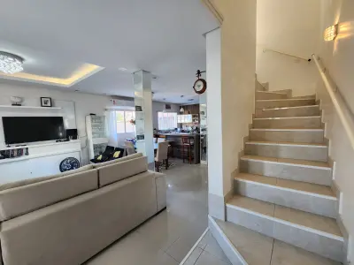 LOTE 001 - GRANDE CASA COM PISCINA NA ILHA DA PINTADA COM MAIS 4 APTS EM OBRA NO IMOVEL