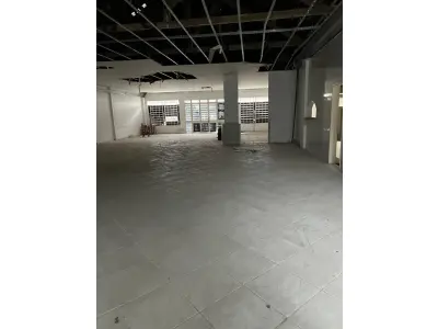 LOTE 000 - IMÓVEL 2.430m2 PARA LOJA OU MAGAZINE NA AV. ASSIS BRASIL   COM DUAS FRENTES
