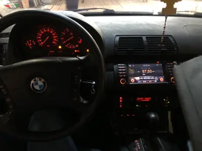 LOTE 000 - I/BMW X5, cor preta, fabricação/modelo 2001/2002 - BLINDADA