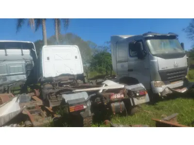 LOTE 004 - Ford Cargo 2842 E Turbo 6x2 2p, fab/mod 2014/2014