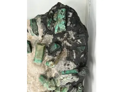 LOTE 001 - CANGA DE ESMERALDA COM 225 KG "CORAÇÃO DA BAHIA" COM LAUDO E DOCUMENTOS