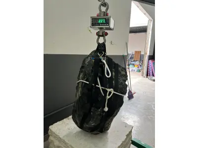 LOTE 001 - CANGA DE ESMERALDA COM 225 KG "CORAÇÃO DA BAHIA" COM LAUDO E DOCUMENTOS