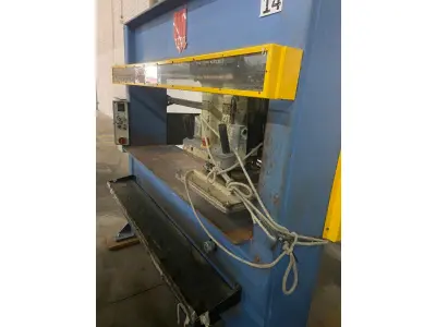 LOTE 028 - Balancin Ponte Marca Atom SP 588